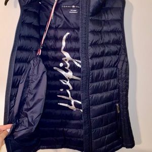 Tommy Hilfigure Packable Lightweight Jacket Size M